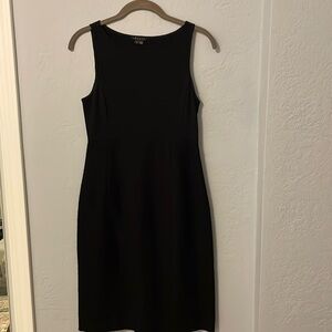 Women’s Theory LBD size 2